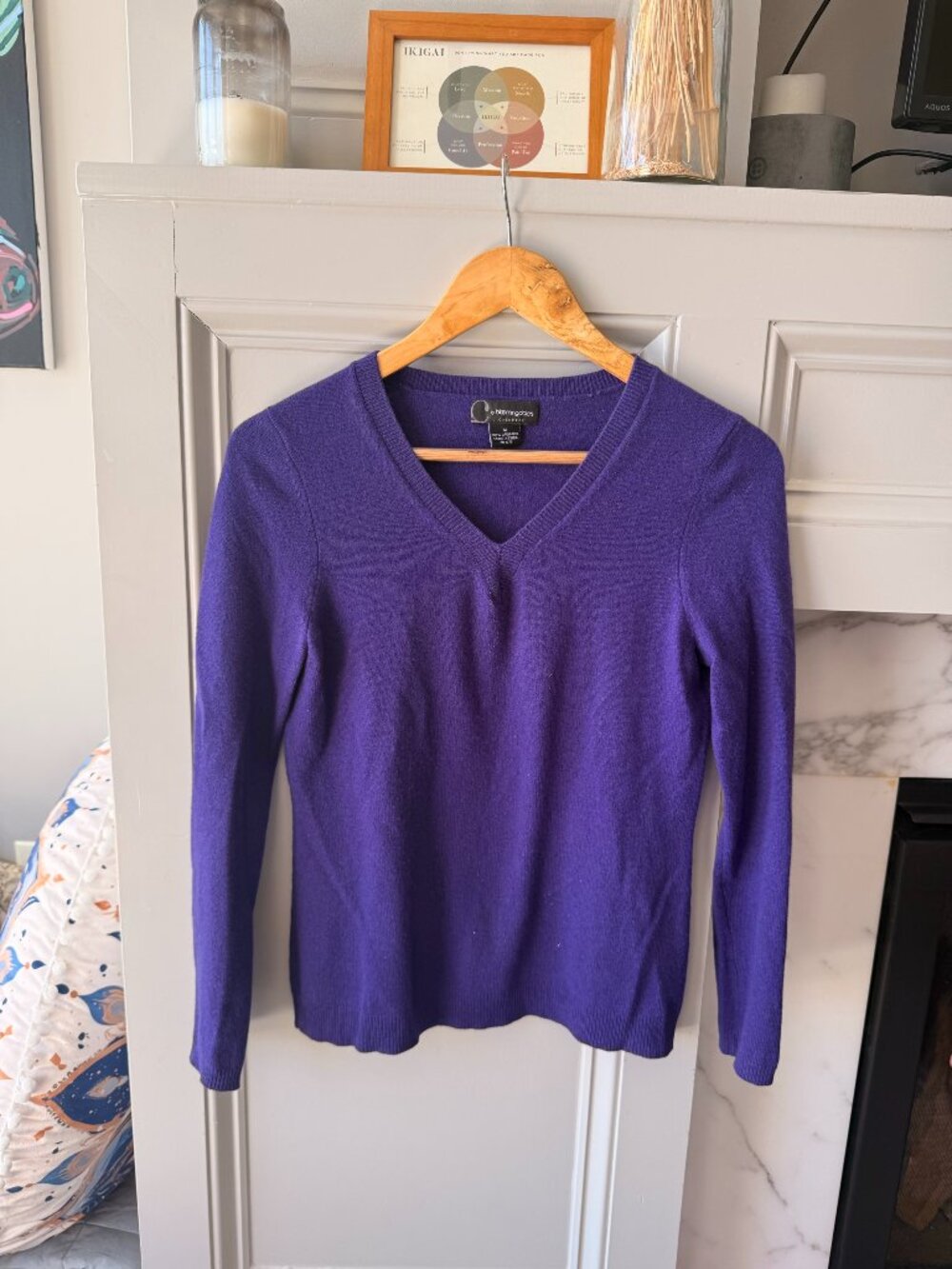 C by Bloomingdale's 100% Cashmere Purple V-Neck Sweater M